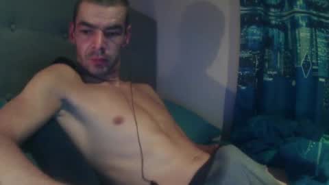 Snapshot of dark377 chatting on September 12, 10:28 am dark377 online show from September 12, 10:28 am