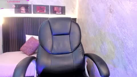 Dark online show from September 19, 12:31 pm