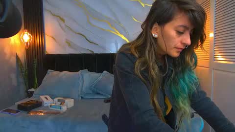 dark_dominika online show from April 23, 1:02 pm