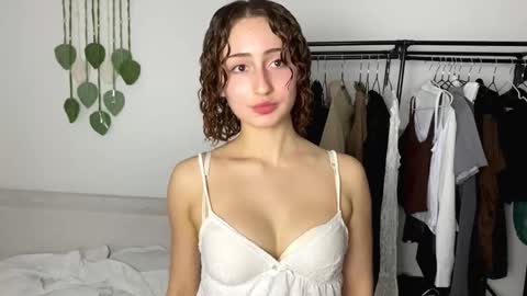 Emily online show from October 19, 7:13 am