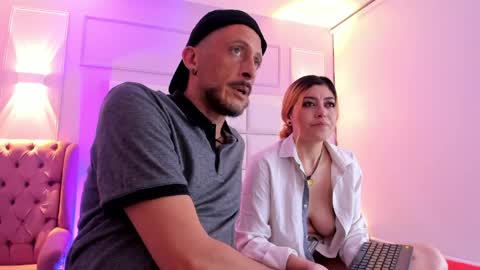 Jhon y Lucy online show from May 25, 3:45 am