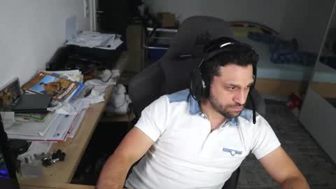 darkschneider_ online show from September 30, 5:40 am