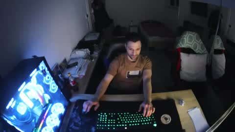 darkschneider_ online show from February 17, 11:33 pm