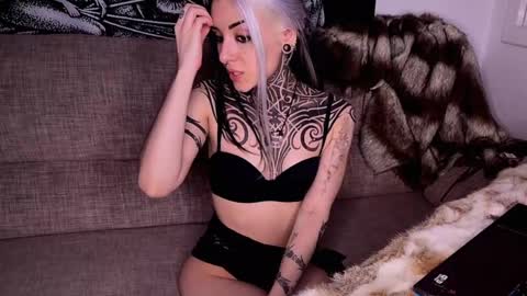 darkshanya online show from December 7, 12:36 am