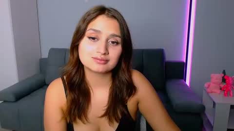 Amelie online show from July 9, 5:39 pm