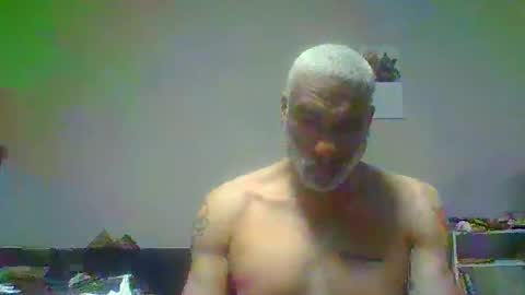 darrin0801 online show from May 29, 3:26 am