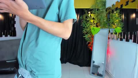 darwin_ggh online show from December 18, 10:43 am