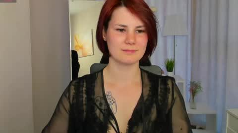 dary_brown online show from May 16, 1:46 am