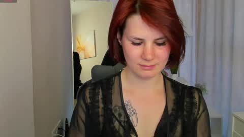 dary_brown online show from May 16, 1:35 am