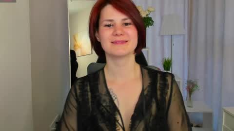 dary_brown online show from May 16, 1:57 am