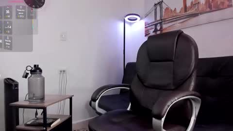 Dash online show from December 4, 3:44 pm