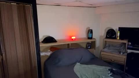 dave875126 online show from May 3, 2:28 am
