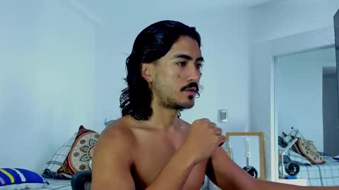 Snapshot of david_johnson372 chatting on October 5, 11:29 am Hey im David that loves to explore and speak their fantasies. Very open talktative and nice. Feel free to chat with me online show from October 5, 11:29 am