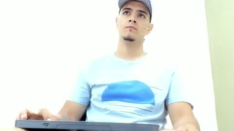 Snapshot of david_victoriaa chatting on September 23, 12:54 pm david_victoriaa online show from September 23, 12:54 pm