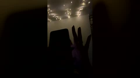 davidsandcamii online show from April 22, 3:13 am