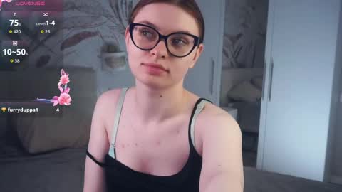Louise online show from May 26, 11:11 pm
