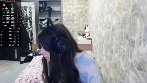 Alice online show from December 5, 9:30 am