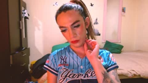 dayanna_01_ online show from May 27, 1:57 am