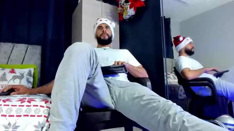 dcollins_ online show from December 3, 7:31 am