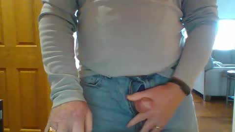 dcptmrgn1 online show from December 1, 4:27 pm