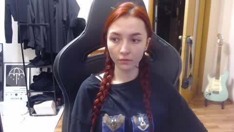 freak online show from December 3, 8:55 pm