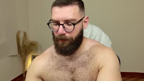 Dean online show from February 4, 9:40 pm