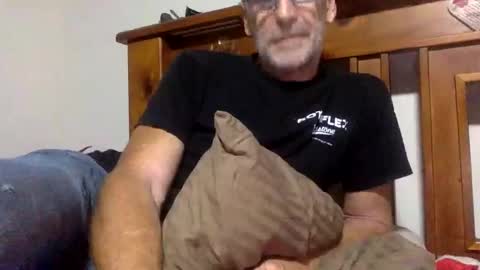 deanofflove2210 online show from January 2, 12:35 pm