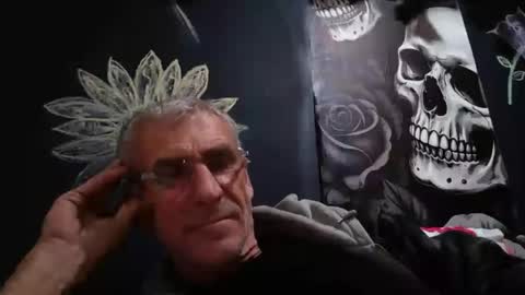 deanofflove2210 online show from August 1, 11:45 am