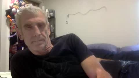 deanofflove221000 online show from November 15, 7:43 am