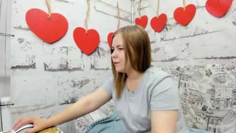 Holly online show from May 27, 1:34 am