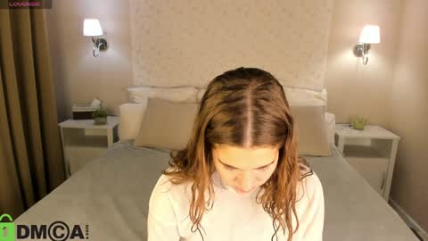 Jennifer online show from April 20, 11:52 pm