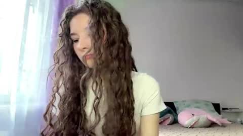 Sarah online show from March 11, 1:36 pm