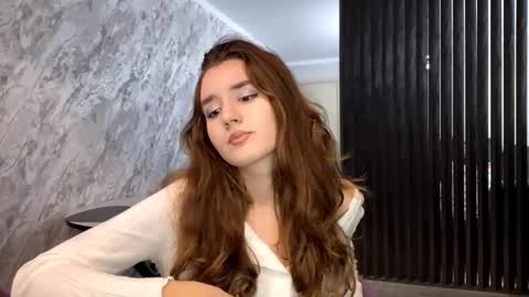 Anna online show from September 18, 3:16 pm