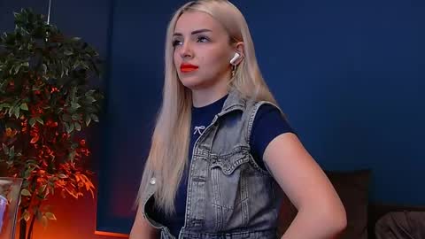 DeeaVIP online show from April 21, 4:52 am