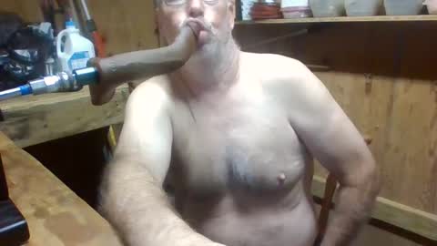 Snapshot of deepthroat227 chatting on September 30, 12:37 pm Deepthroat My Big Dildos online show from September 30, 12:37 pm