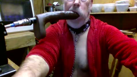Snapshot of deepthroat227 chatting on January 11, 9:46 pm Deepthroat My Big Dildos online show from January 11, 9:46 pm