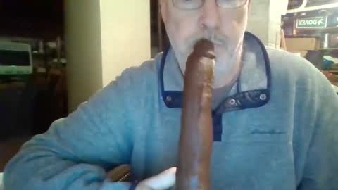 Snapshot of deepthroat227 chatting on March 5, 2:23 pm Deepthroat My Big Dildos online show from March 5, 2:23 pm