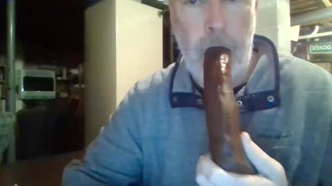 Snapshot of deepthroat227 chatting on February 20, 2:51 am Deepthroat My Big Dildos online show from February 20, 2:51 am