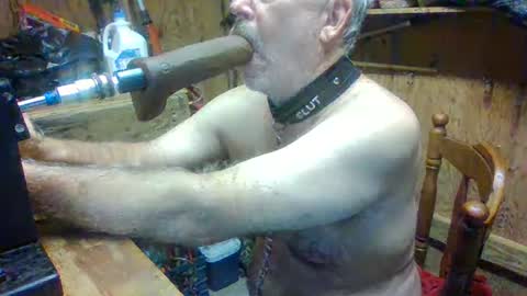 Snapshot of deepthroat227 chatting on September 20, 11:41 pm Deepthroat My Big Dildos online show from September 20, 11:41 pm