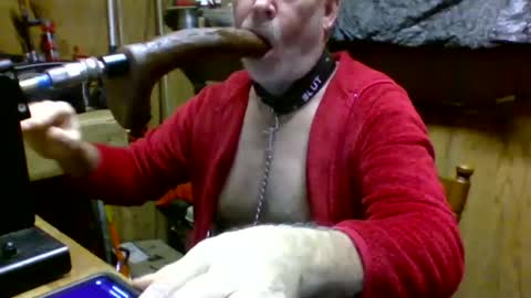 Snapshot of deepthroat227 chatting on December 31, 6:57 pm Deepthroat My Big Dildos online show from December 31, 6:57 pm