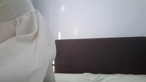 Camila online show from March 6, 7:51 am