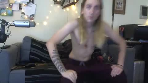 definatelyvegan online show from October 25, 10:21 pm