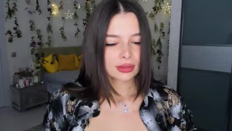 DegreeOfSincerity online show from November 21, 1:36 am