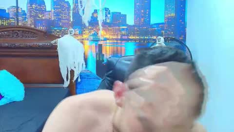 Snapshot of deiby_baby chatting on October 15, 11:27 pm DEIBY online show from October 15, 11:27 pm