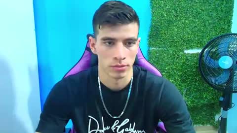 Snapshot of deiby_baby chatting on January 22, 2:04 am DEIBY online show from January 22, 2:04 am