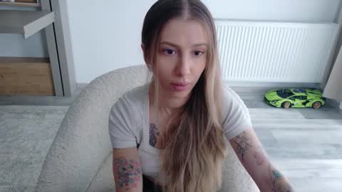 Di online show from February 15, 10:36 am