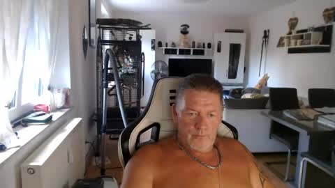 deinprinz2312 online show from August 5, 4:53 am