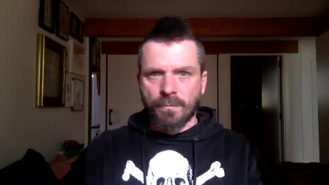 Snapshot of deivitzzz chatting on December 19, 12:01 pm Hermes online show from December 19, 12:01 pm