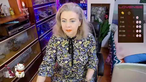 Delicacat online show from April 3, 7:10 pm