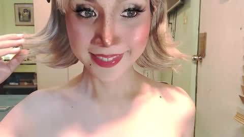 Mercedes online show from April 5, 5:48 am